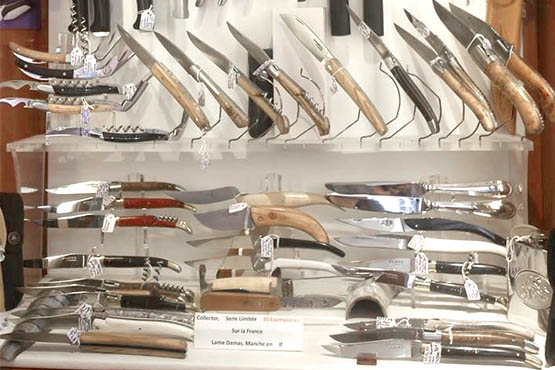 Collection de couteau haut de gamme à retrouver au centre ville de Toulouse, chez La Plume Rose
